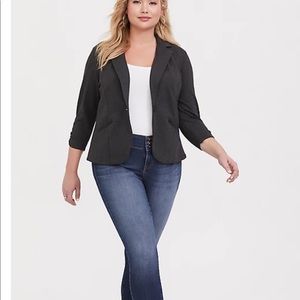 NWT TORRID STUDIO DARK GREY SOHO PREMIUM PONTE STRETCH BLAZER